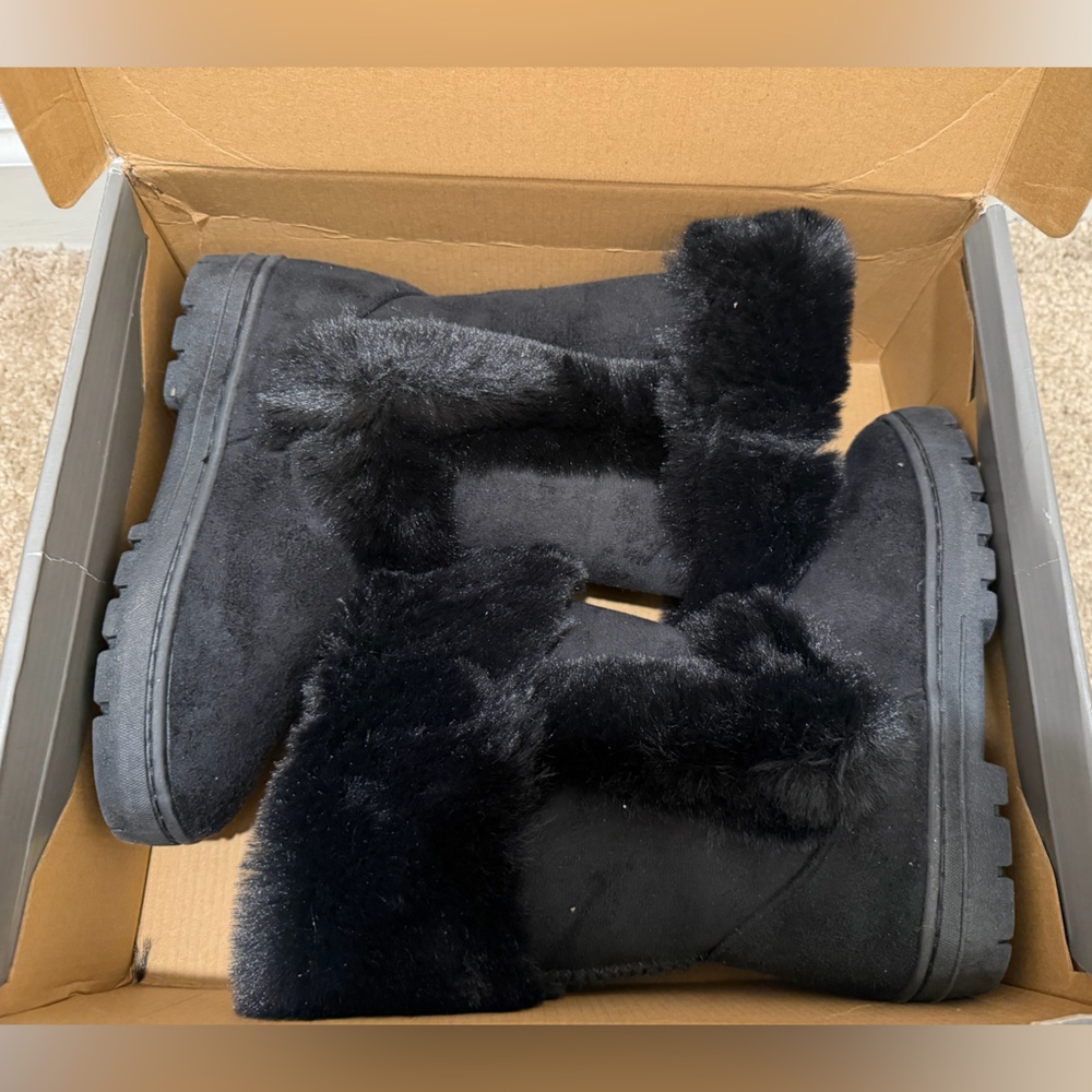 Style & Co. Black Faux Fur Winter Boots